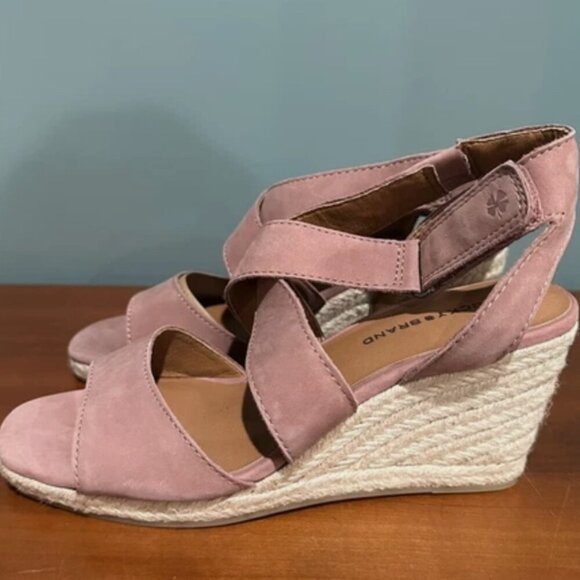 LUCKY BRAND Women's 7.5 M Pink Mendona Antler Soft Buck Wedge Strap Open Sandals - Picture 6 of 6